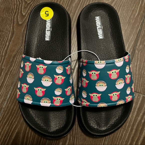 Baby Yoda Slides - Picture 2 of 9